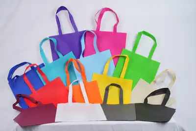 Showcase material tote bag spunbond berbagai warna